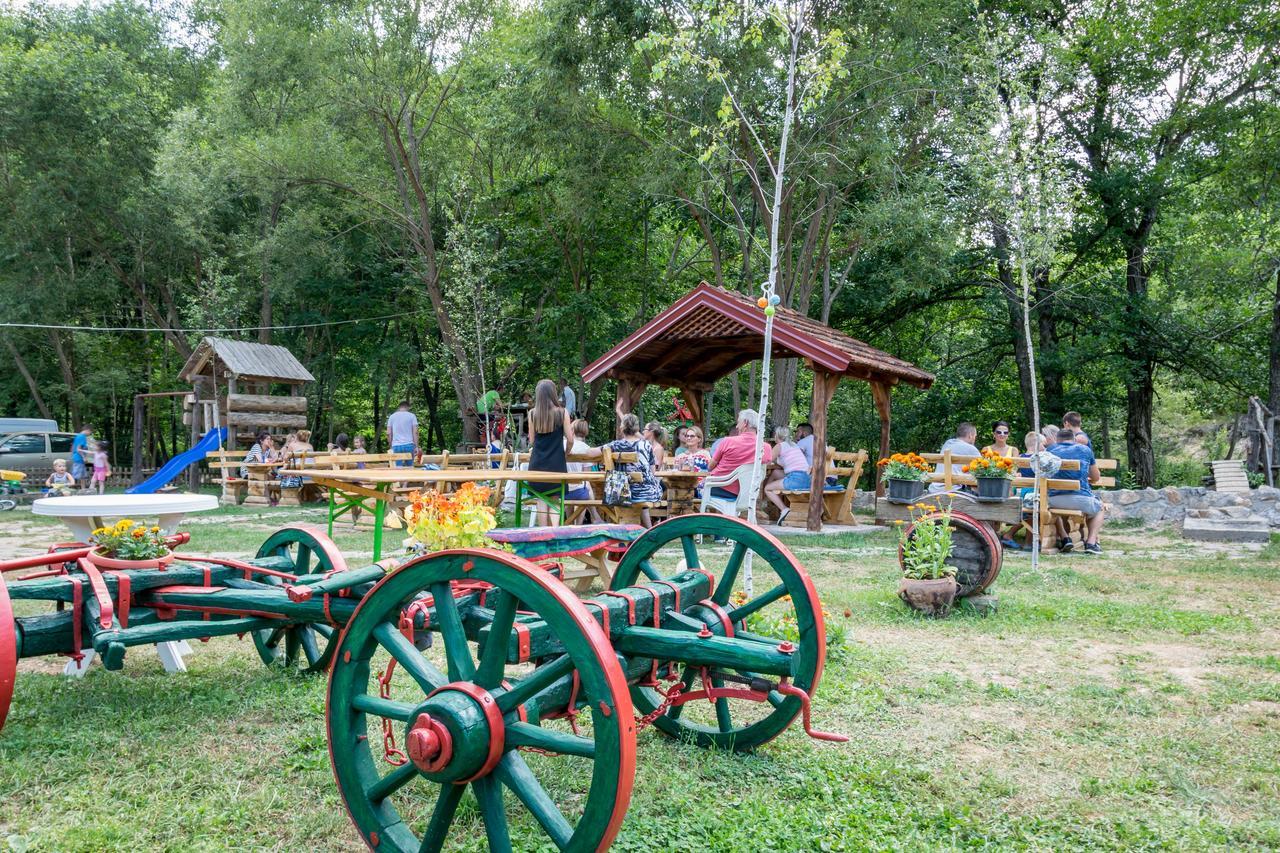 Seoski Turizam Zilicina Rogatica Buitenkant foto